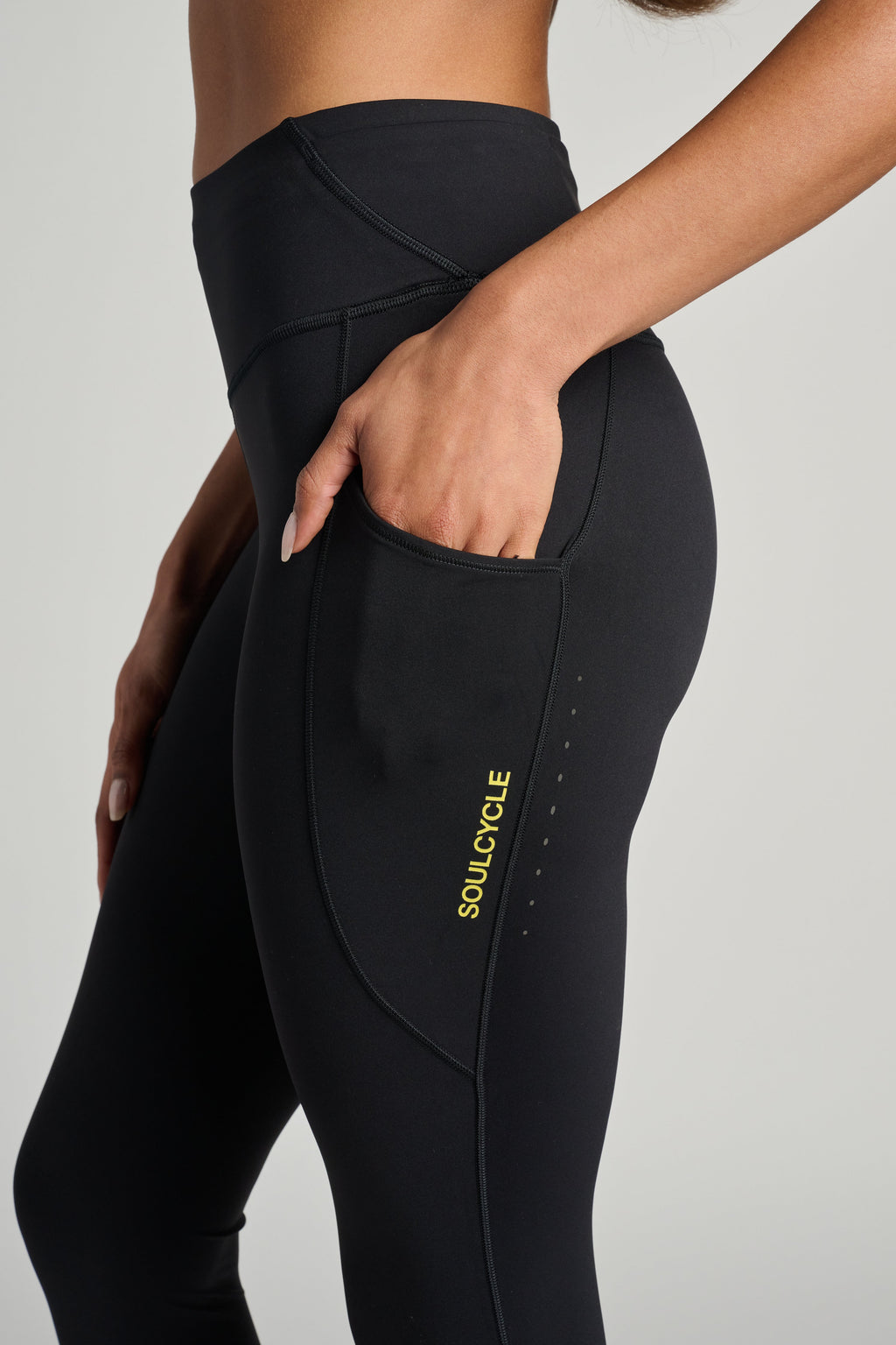 Fast and Free HR Tight 25"