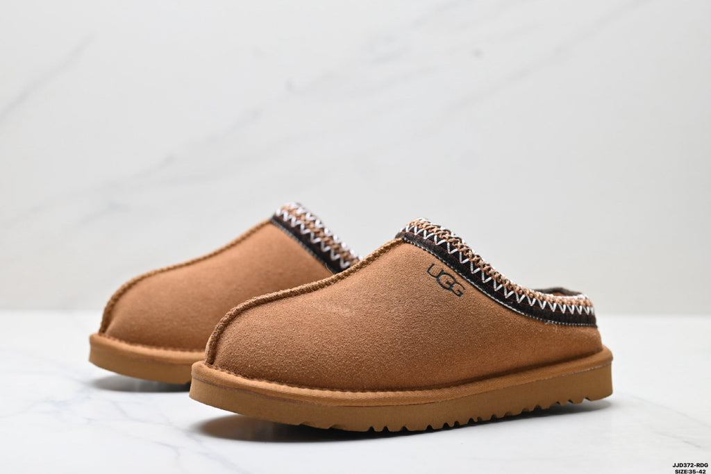 UGG Tazz Snow Boots