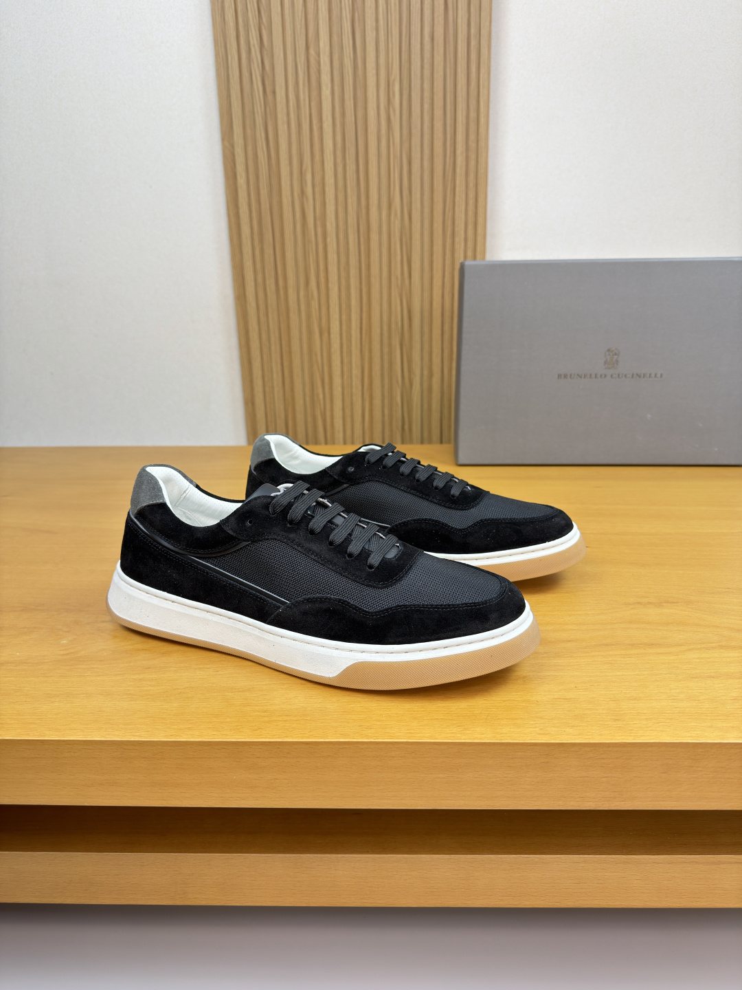 Brunello Cucinelli Color-Block Low-Top Sneakers