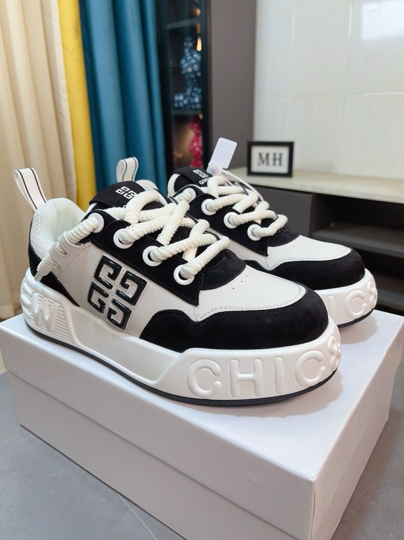 Givenchy Contrast-Panel Low-Top Sneakers